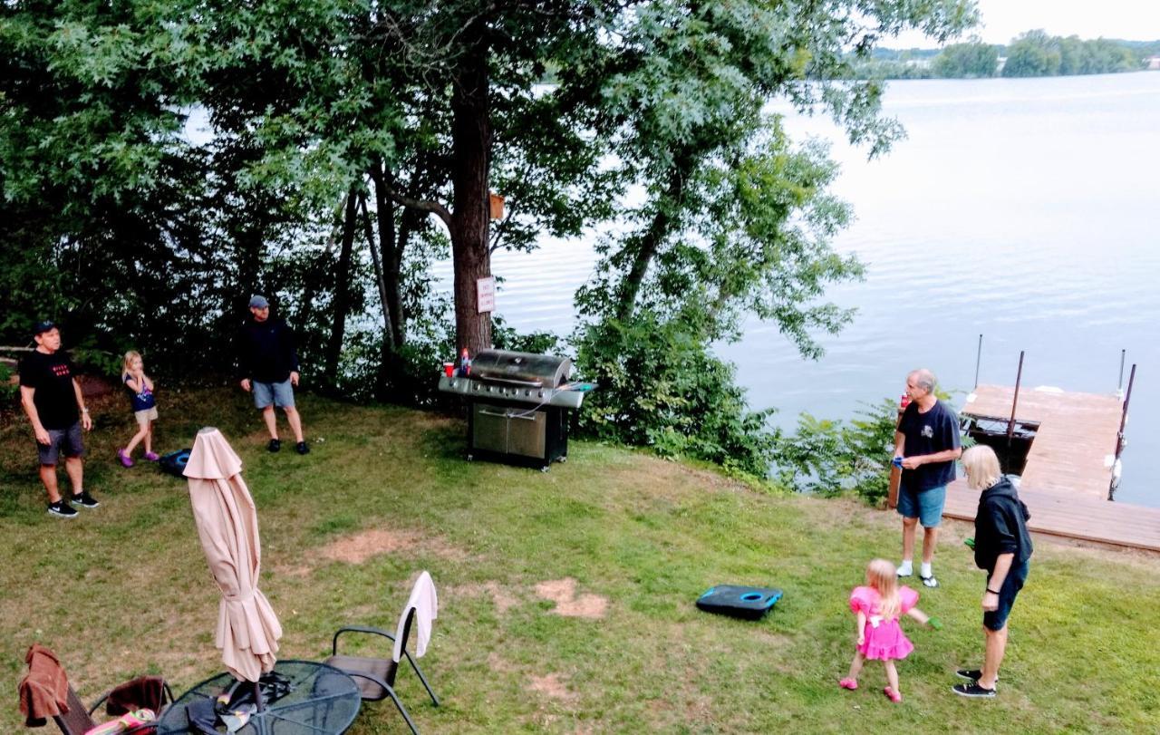 Curriers Lakeview Lodge Rice Lake 外观 照片
