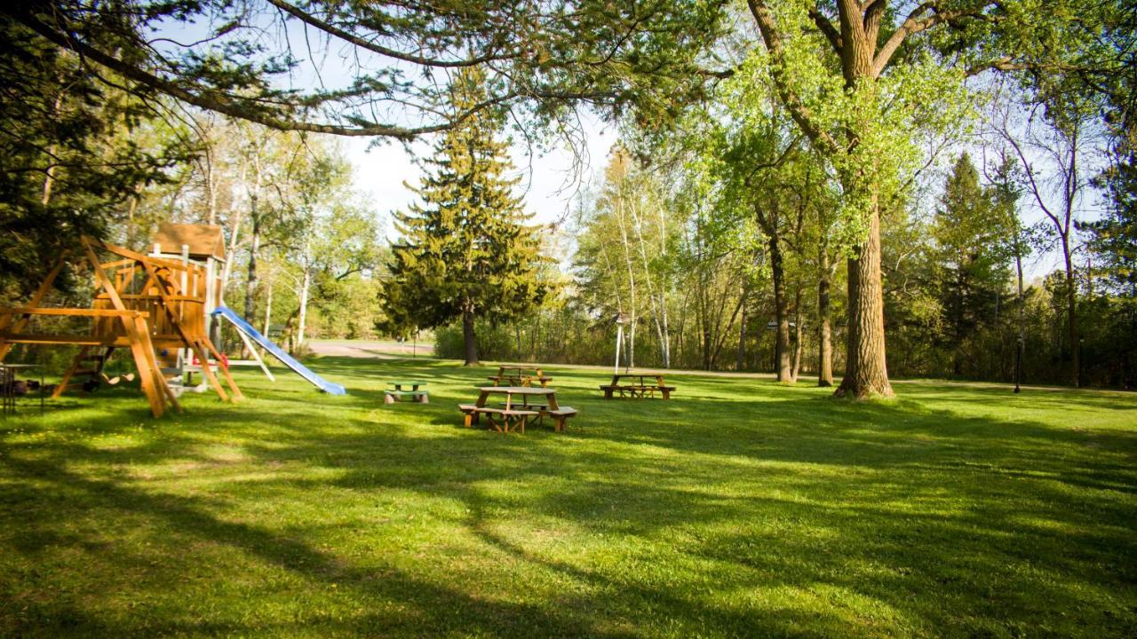 Curriers Lakeview Lodge Rice Lake 外观 照片